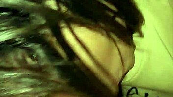 Madrastra se folla a su hijastro por reprobar el ciclo with chubby bbw flashing and wet homemade action.