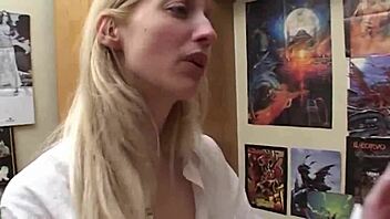 Wow, young 18+ man seduces mature guy and fucks him hard!