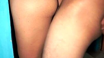 Ella Se Quedo Atorada En La Puerta Y Yo Aproveche Para Penetrarla Y Hacerla Gemir