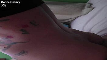 Dream gf wakes him up with rough quickie pounding and orgasm 😈🍑🔥