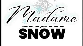 I love twerking my big ass in sexy lingerie, giving wet blowjobs and milking huge cocks while dildoing my asshole for intense anal play.