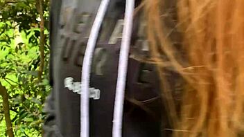 i meet a strange girl on the street and she agrees to come home with me for cash