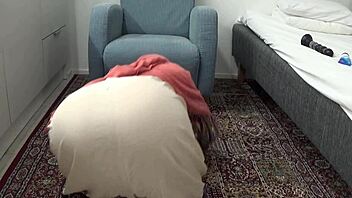 Intense Iranian Self-Pleasure Session