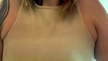 fui treina na academia times square bico peito durinho escorrendo suor buceta gringos olhava mao pau duro