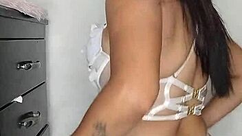 Let me seduce you to fuck hard.