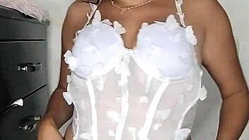 Let me seduce you to fuck hard.