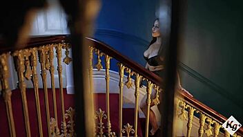 Stunning Petite Canadian Babe Niykee Cruz Craves Huge BBC Pounding