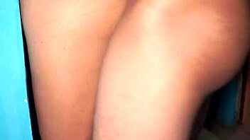 Ella Se Quedo Atorada En La Puerta Y Yo Aproveche Para Penetrarla Y Hacerla Gemir