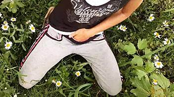 Hey, I caught my neighbor masturbating wildly in the daisies - such a hot orgasm spy moment! 👀🌼