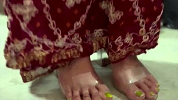 Oh wow, that Muslim beauty takes hard pounding from Hindu stud in wild doggystyle!