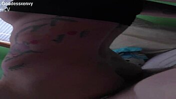 Dream gf wakes him up with rough quickie pounding and orgasm 😈🍑🔥