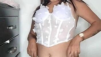 Let me seduce you to fuck hard.