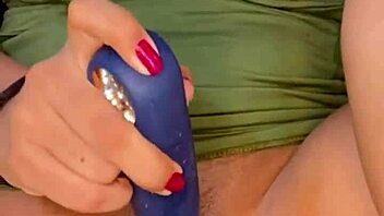 The pussy got sensitive leading to squirt with big clit