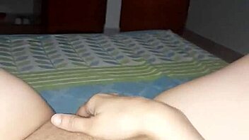 Oh gosh, I'm gettin these urges before headin to work as a solo latina