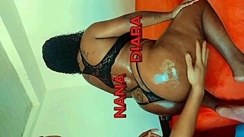 married milf lets big cock slide deep inside her 😏