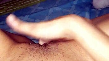 Oh gosh, I'm gettin these urges before headin to work as a solo latina