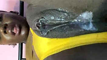 Hey cutie, watch this Connecticut rapper babe play with toys on her pretty ebony pussy solo! 😘🍆