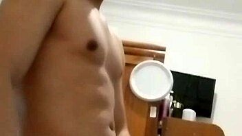 ohh, i'm dancing so sexy just for you, like umm, feel the rhythm baby...