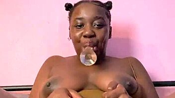 Hey cutie, watch this Connecticut rapper babe play with toys on her pretty ebony pussy solo! 😘🍆