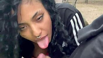 Swallowing cum in a public park during daytime in Buenos Aires