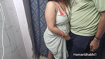 the curvy indian desi bhabhi showed off her sexy figure in a captivating way