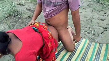 Outdoor Fucking in a My Best Boudi Last Time!