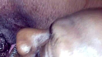 sucking & fingering ebony mature wifes pussy at the rest stop outdoors