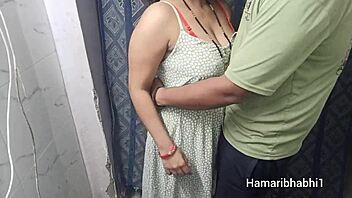 the curvy indian desi bhabhi showed off her sexy figure in a captivating way