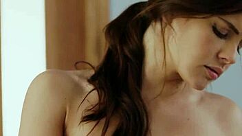 les nurse babes scissor in hospital with fingering and masturbation