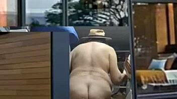 In this retro homemade update, Zea812 shares barefoot crossdressing moments from May 19, 2025.