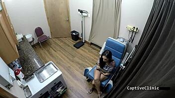 What are you doing to me in this lesbian torment at the clinica of america, stefania mafra?