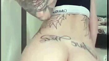 Oh Wow! Tattoo Brazilian Babe Novinha Safada Rides Huge Toy Like Rachell Miranda