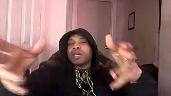 Holy shit, check out this muscular goth bbw pornstar dominating as mr cunnlingus in real talk better than tmz!