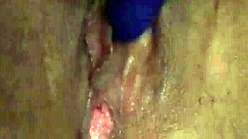 Hot wet Latina creamy pussy play 💦