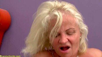 Crazy blonde granny takes rough anal from monster cock in tight shaved ass pounding.