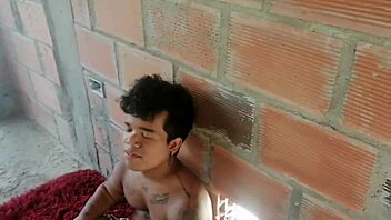 Tia cachonda penetrated hard doggystyle after gifting phone