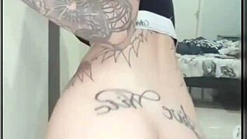 Oh Wow! Tattoo Brazilian Babe Novinha Safada Rides Huge Toy Like Rachell Miranda