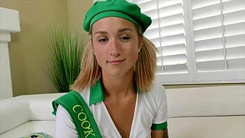 Naiomi mae will do anything to help her troupe including sucking and fucking with rimjob and cumshot!