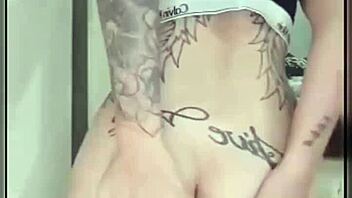 Oh Wow! Tattoo Brazilian Babe Novinha Safada Rides Huge Toy Like Rachell Miranda