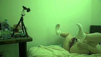 i'm wonderin what an amateur porno shoot really looks like behind the scenes