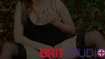 Intense Outdoor Orgasm From 18-Year-Old British Amateur