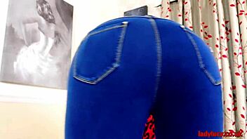 Lucy gresty teases in her skintight jeans 😏