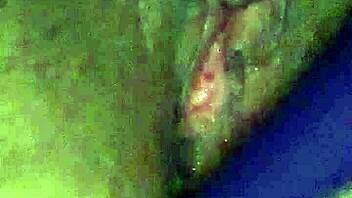 Hot wet Latina creamy pussy play 💦