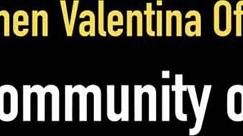 Green-eyed blonde Samantha Rone enjoys her dildo in the shower for wet solo fun