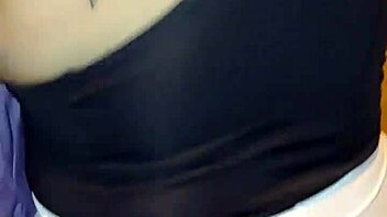 Meeting mature chubby blonde with huge ass on street