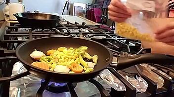 Clean eating session with Aurora Willows