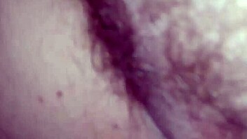 Sert sikişmeye doyamayan köy delikanlısı