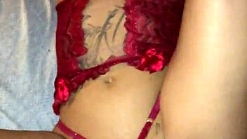 pau na garganta da morena gostosa