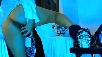 Amateur latina beauty rides dildo to squirting pleasure in homemade solo session