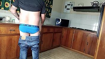 quick standing fuck in the kitchen with a cute amateur bending over